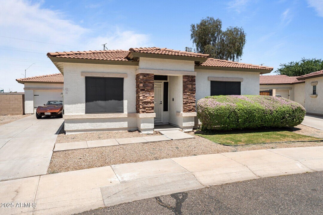 5134 W Shaw Butte Dr in Glendale, AZ - Building Photo