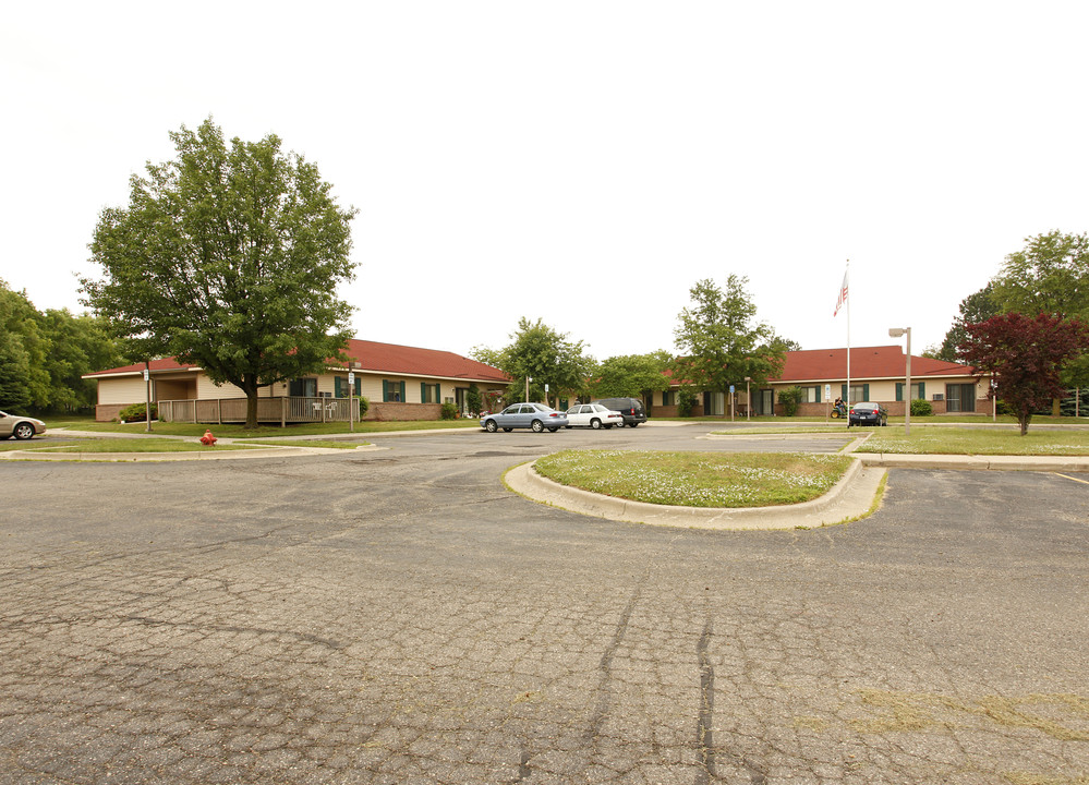 Livingston Greene in Fowlerville, MI - Building Photo