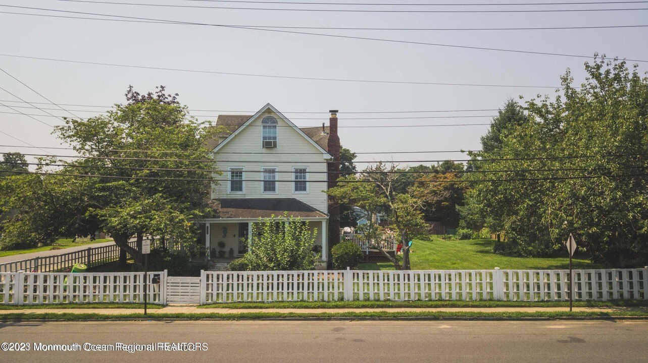 276 West End Ave in Long Branch, NJ - Building Photo