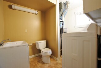 220 Bryan St in Gretna, NE - Building Photo - Building Photo