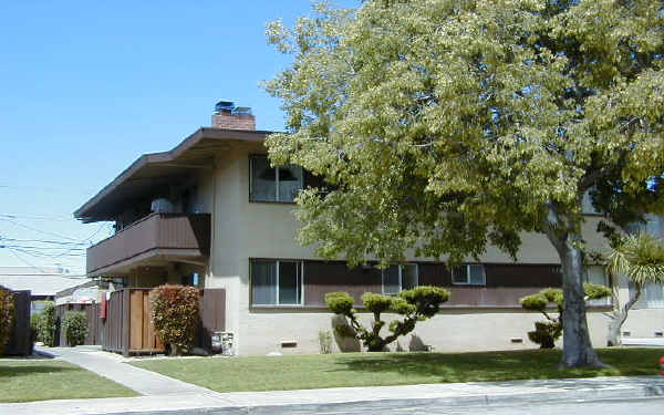 1183 Ayala Dr in Sunnyvale, CA - Foto de edificio - Building Photo