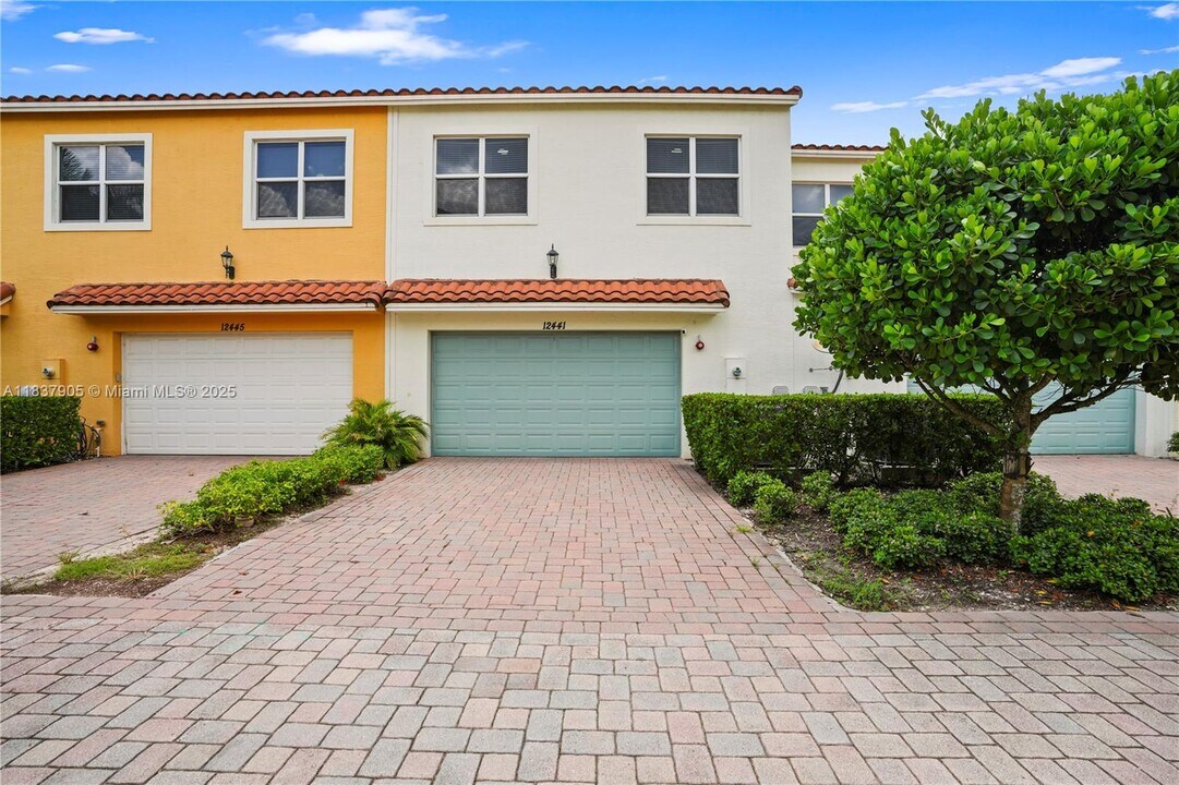12441 NW 18th Ct in Pembroke Pines, FL - Building Photo