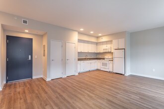 1400 W 25th St in Cleveland, OH - Foto de edificio - Interior Photo