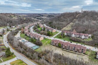 Woodland Hills of Southgate in Southgate, KY - Building Photo - Building Photo