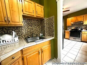 32 Kingsdale St in Boston, MA - Building Photo - Building Photo