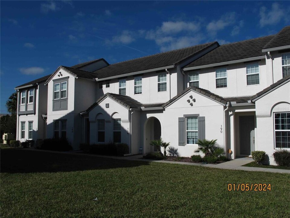 194 Captiva Dr in Davenport, FL - Building Photo