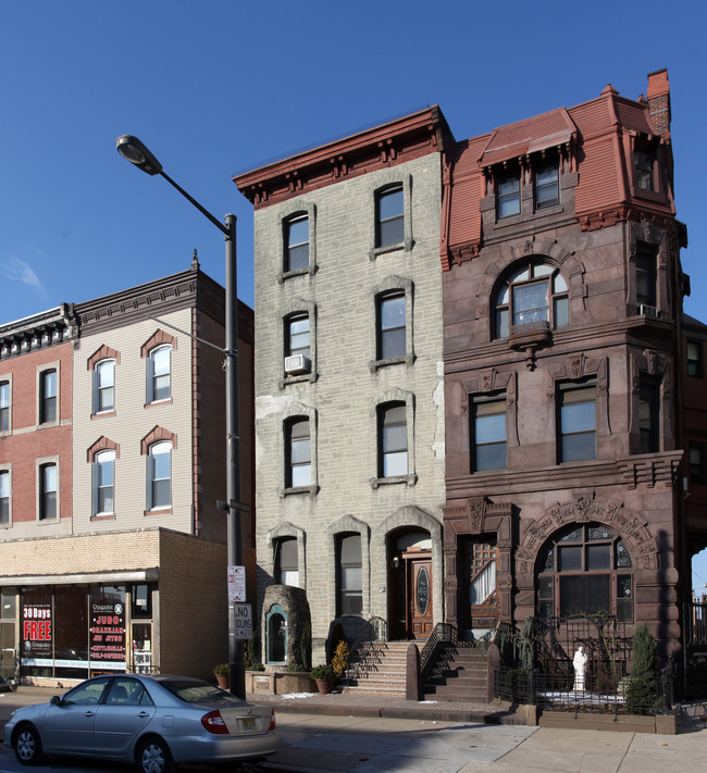 1166 S Broad St in Philadelphia, PA - Building Photo - Building Photo