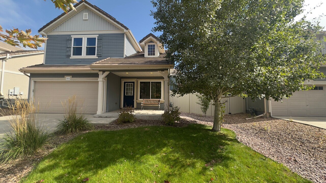 3919 Hunterwood Ln in Johnstown, CO - Building Photo
