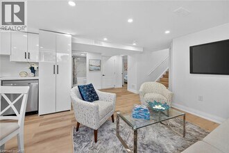 175 E 45th St in Hamilton, ON - Building Photo - Building Photo