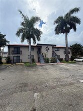 100 SE 5th Ave in Hallandale Beach, FL - Building Photo - Building Photo