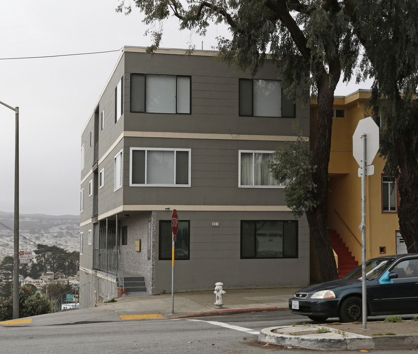 301 Monterey Blvd in San Francisco, CA - Building Photo