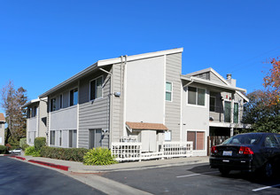 1089 Sunnyvale Ave in Walnut Creek, CA - Building Photo - Building Photo