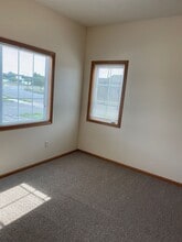 1230 Trail Ridge Rd in Brookings, SD - Building Photo - Building Photo