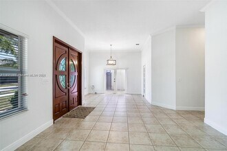 14880 SW 32nd St in Miami, FL - Building Photo - Building Photo