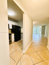 8300 Sunrise Lakes Blvd in Sunrise, FL - Building Photo - Building Photo