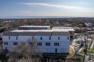 Bluebonnet Lofts in Austin, TX - Foto de edificio - Building Photo