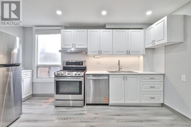 47 Lindner St in Toronto, ON - Building Photo - Building Photo