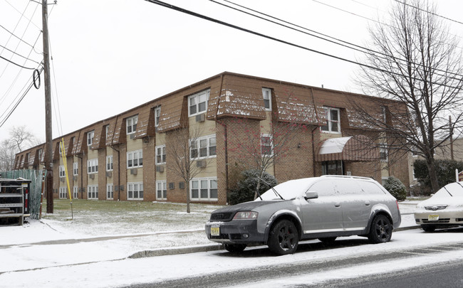 Washington Ave in Linden, NJ - Foto de edificio - Building Photo