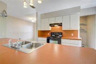 1305 Lorrain St in Austin, TX - Building Photo