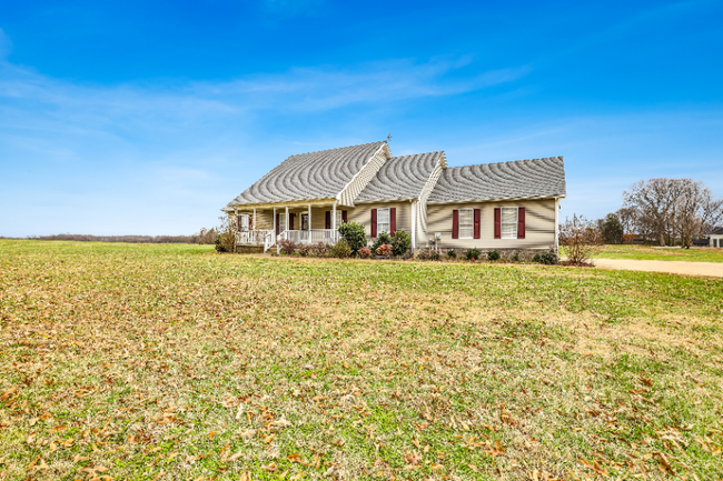 5611 Pinson Rd in Springfield, TN - Building Photo - Building Photo