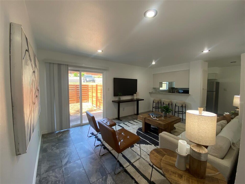 3819 Southway Dr in Austin, TX - Building Photo