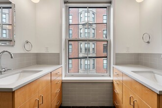 163 Newbury St, Unit 2 in Boston, MA - Foto de edificio - Building Photo