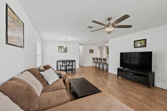 401 Wyeth St, Unit SI ID1492690P in Taylor, TX - Foto de edificio - Building Photo