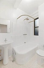 151 W 74th St in New York, NY - Building Photo - Building Photo