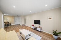 2601 Bellefontaine photo'