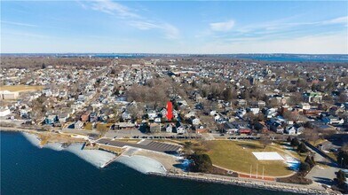 484 Thames St in Bristol, RI - Building Photo - Building Photo