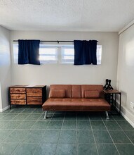 1105 W Rock Spring Rd in Greenville, NC - Building Photo - Building Photo