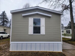 100 Harold Dr in Ashland, OH - Building Photo - Building Photo