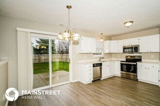 1991 Calvert Cir in Greenwood, IN - Foto de edificio - Building Photo