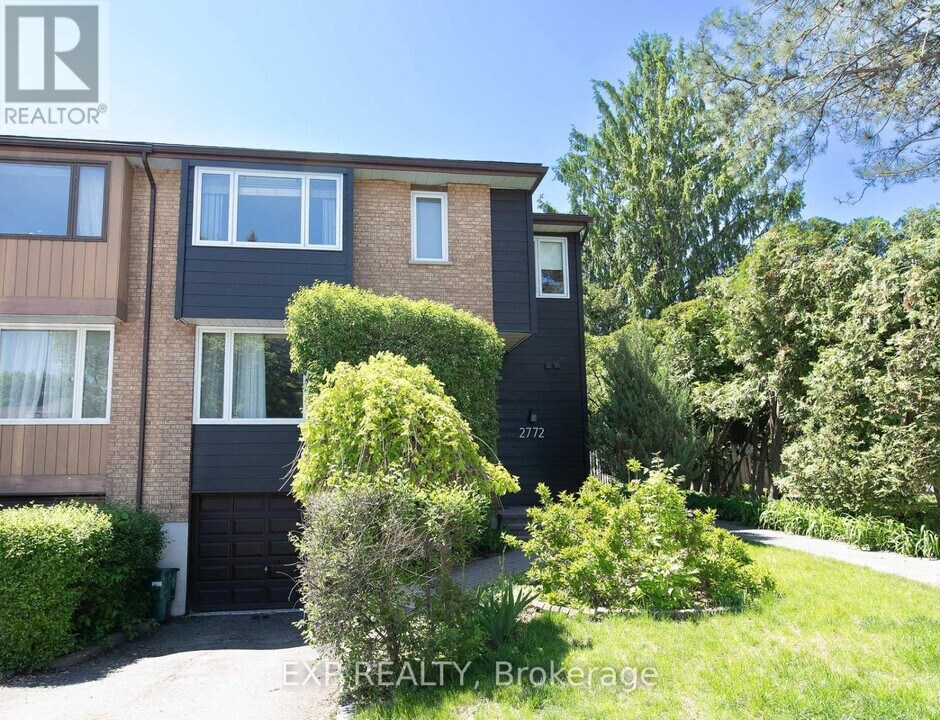 2772 Springland Dr in Ottawa, ON - Building Photo
