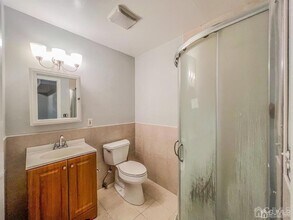 124 Washington Ave in Carteret, NJ - Foto de edificio - Building Photo