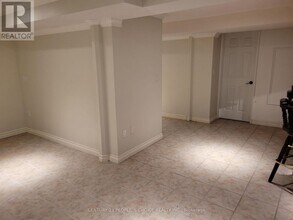 2524 Banfield Rd in Mississauga, ON - Building Photo - Building Photo