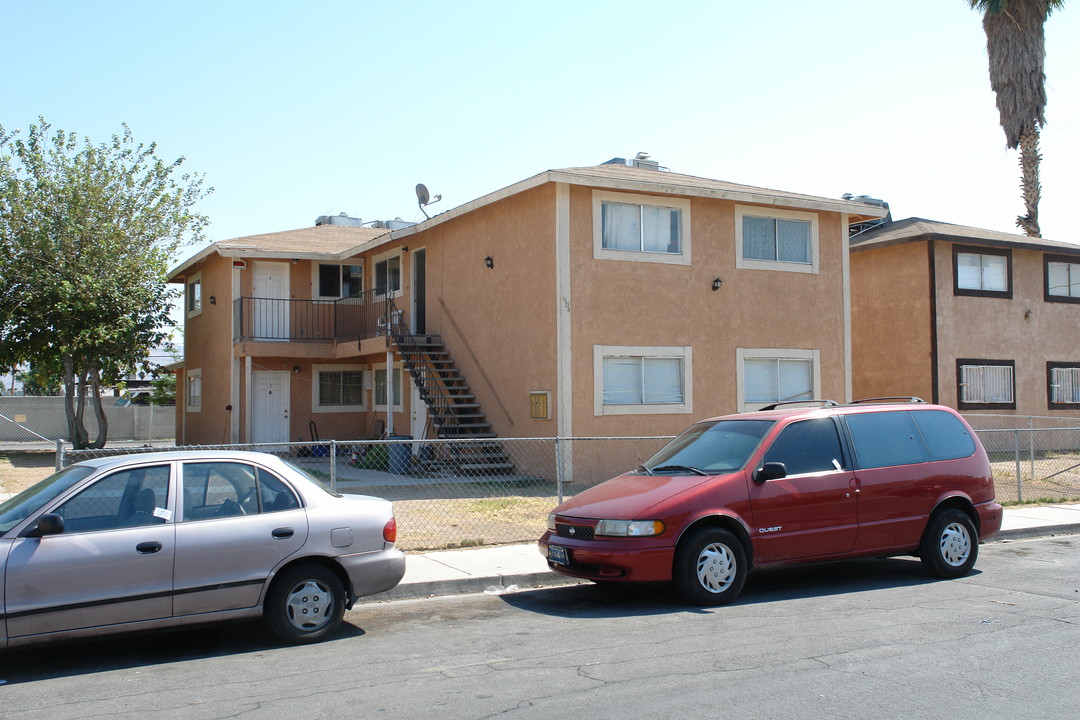 1504 Cobb Ln in Las Vegas, NV - Foto de edificio