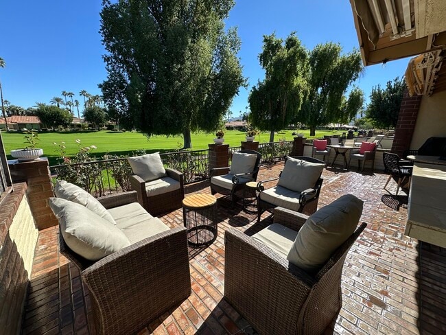 246 Santa Barbara Cir