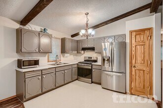 18829 147th St NW in Elk River, MN - Foto de edificio - Building Photo