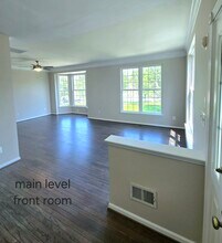 25282 McIntyre Sq in Chantilly, VA - Building Photo - Building Photo