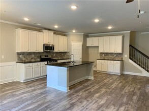 372 Cherryhill Ln in Woodstock, GA - Building Photo - Building Photo