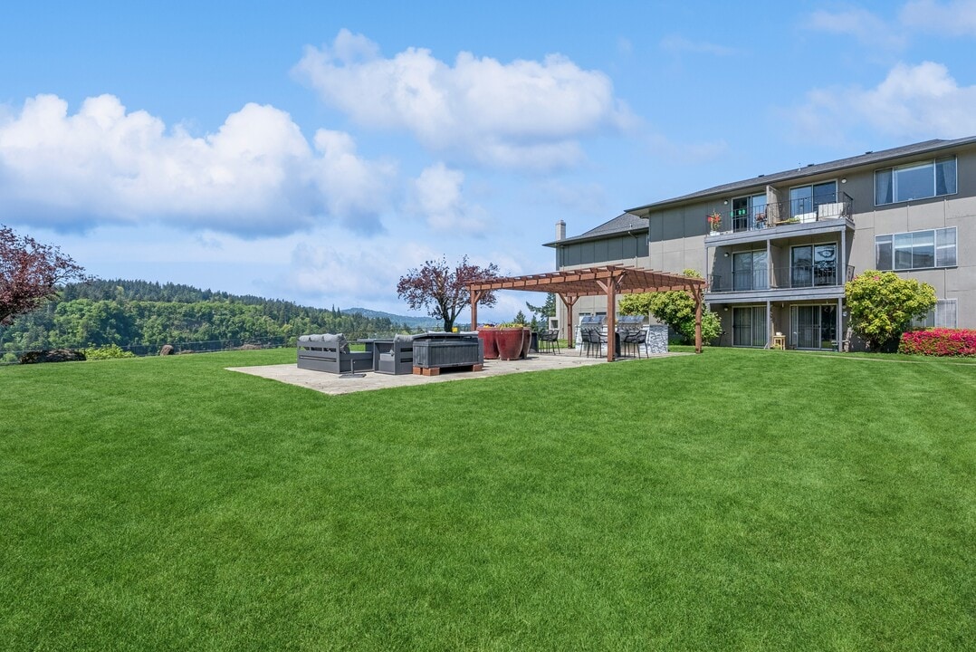 Overlook at the Willamette in Milwaukie, OR - Foto de edificio