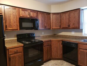 1521 N Dakota Ave, Unit 1 in Ames, IA - Building Photo - Building Photo