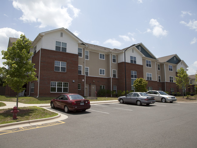 Maplewood Square in Durham, NC - Building Photo - Building Photo