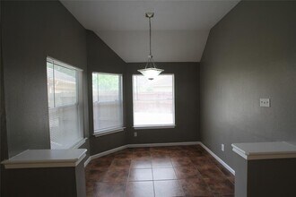 3438 Brookwood Dr in La Porte, TX - Building Photo - Building Photo