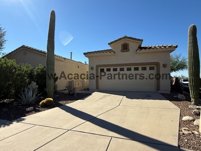 property at 5087 N Pinnacle Cove Dr