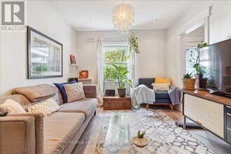 5 Milton St in Toronto, ON - Building Photo - Building Photo