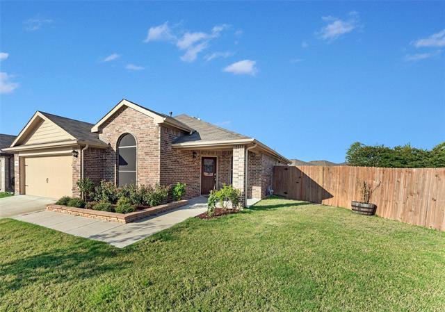 6964 Freeboard Wy in Fort Worth, TX - Building Photo