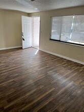 7615 Karen Dr in Port Richey, FL - Building Photo - Building Photo