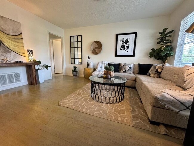 7006 Jalna St in Houston, TX - Building Photo - Building Photo